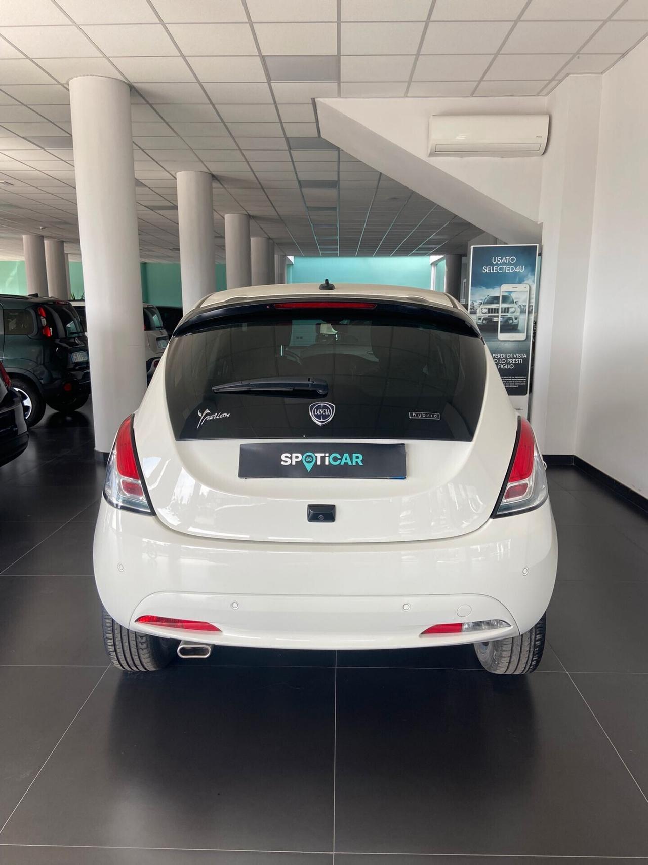 Lancia Ypsilon 1.0 FireFly 5 porte S&S Hybrid Gold Plus