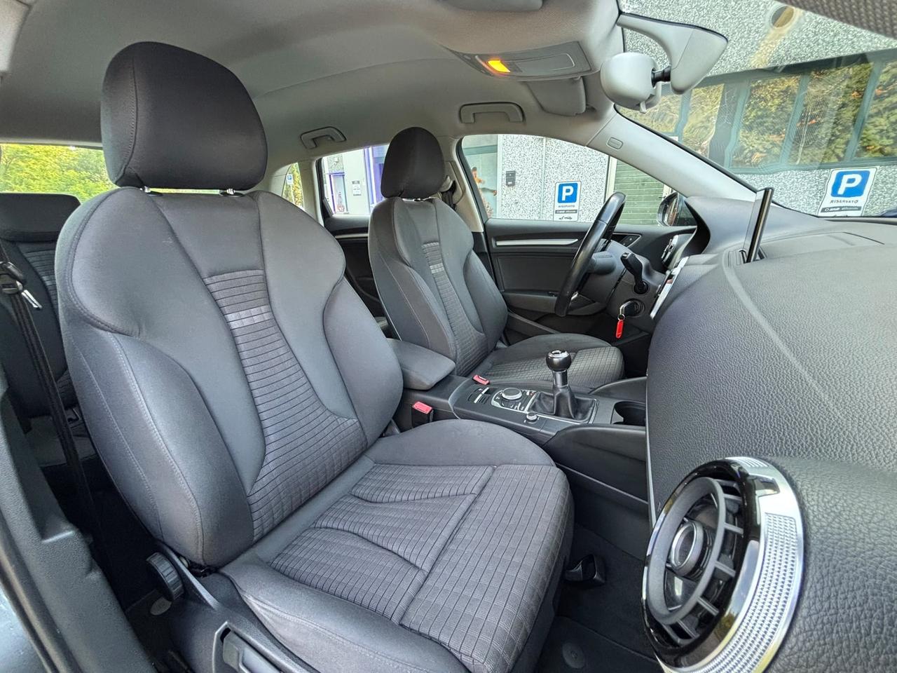 Audi A3 SPB 1.6 TDI clean diesel Ambition