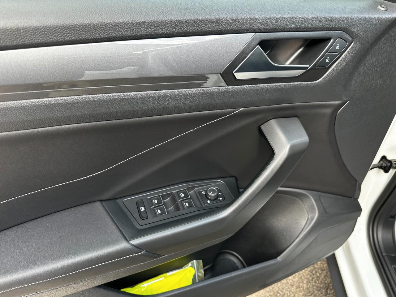 Volkswagen T-Roc 2.0 TDI 150 DSG Style LINE _ VIRTUAL_NAVI_FULL LED_SEDILI MASSAGE