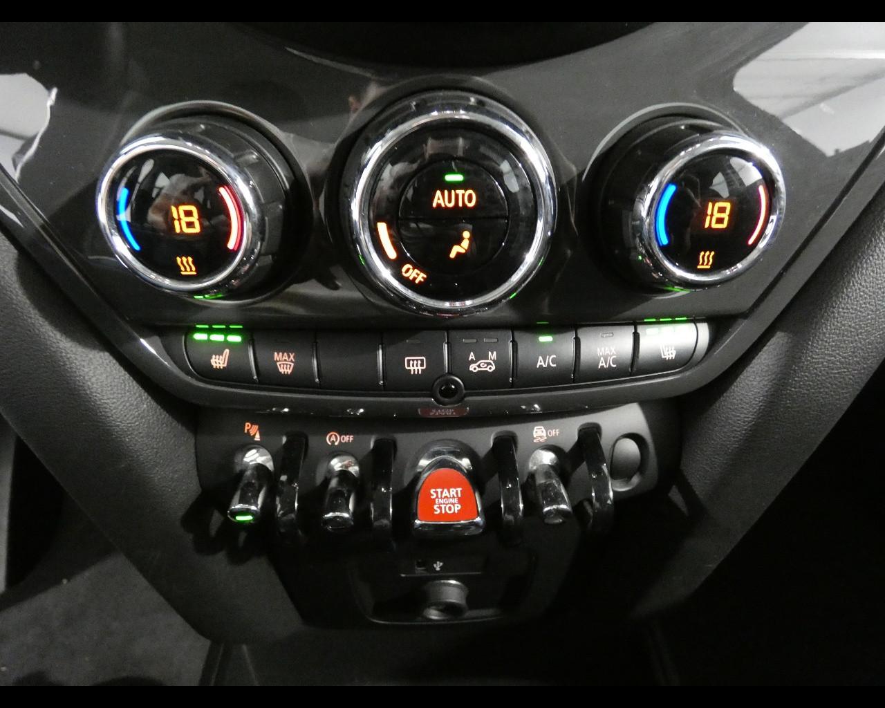 MINI Mini Countrym.(F60) - Mini 2.0 Cooper D Business Countryman Automatica