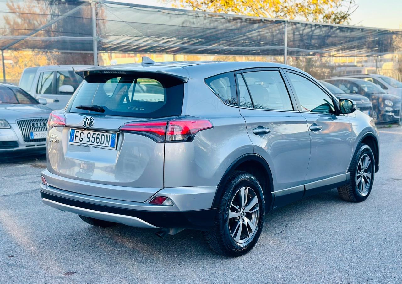 Toyota RAV 4 2016 2.0 D-4D km 130,000 ok neopatentati ! ! !