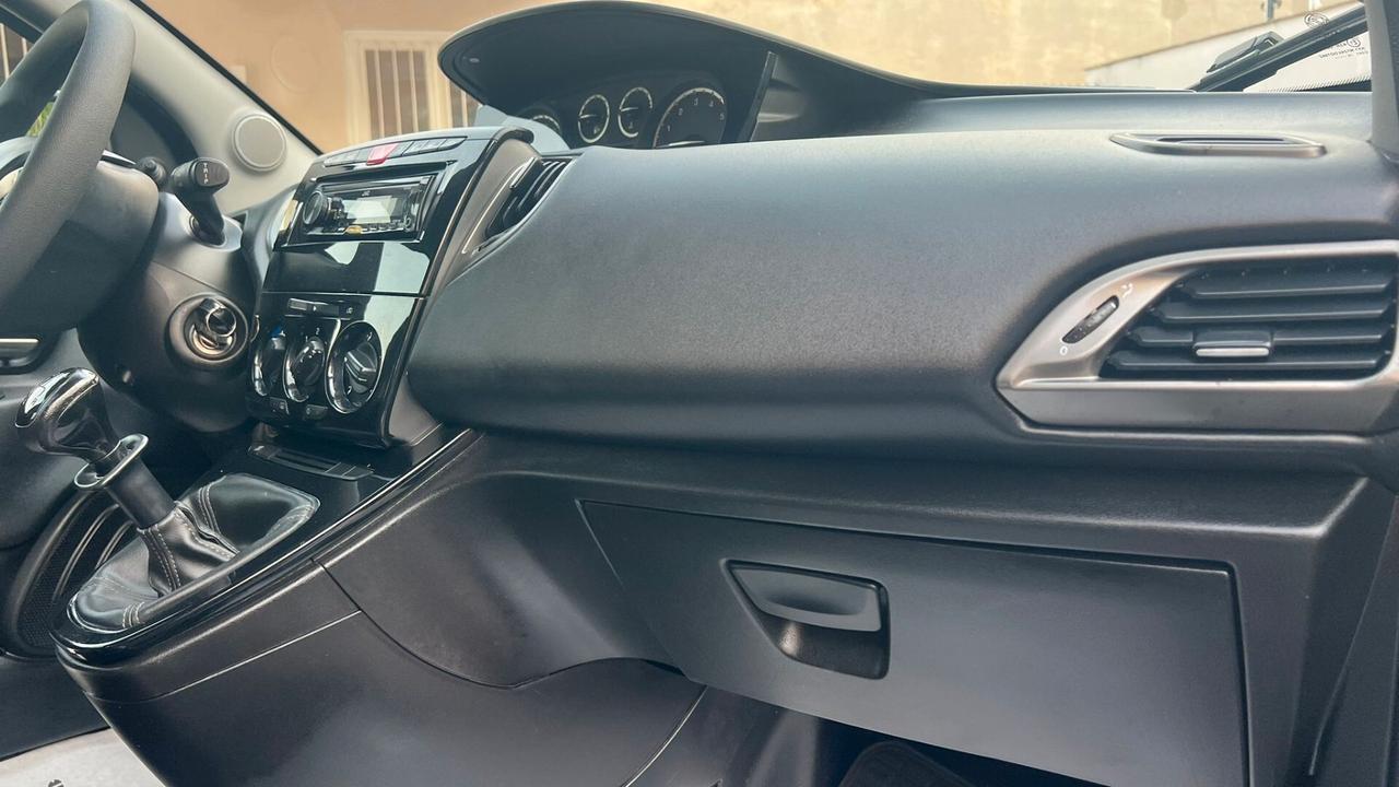 Lancia Ypsilon 1.2 69 CV 5 porte GPL Ecochic Gold