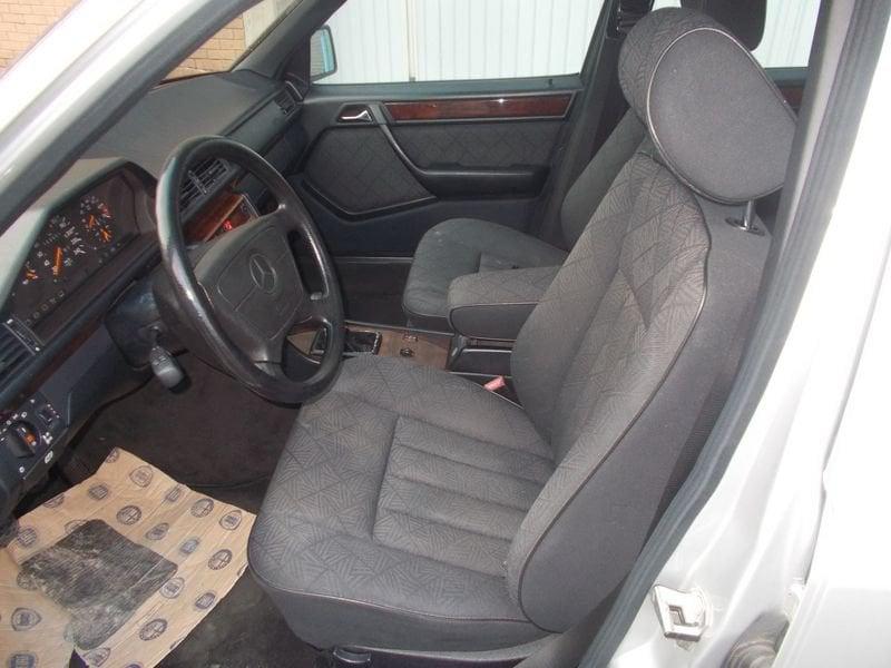 Mercedes-Benz Serie 200-320 MERCEDES 200 E 338.7575187 MASSARI MARCO