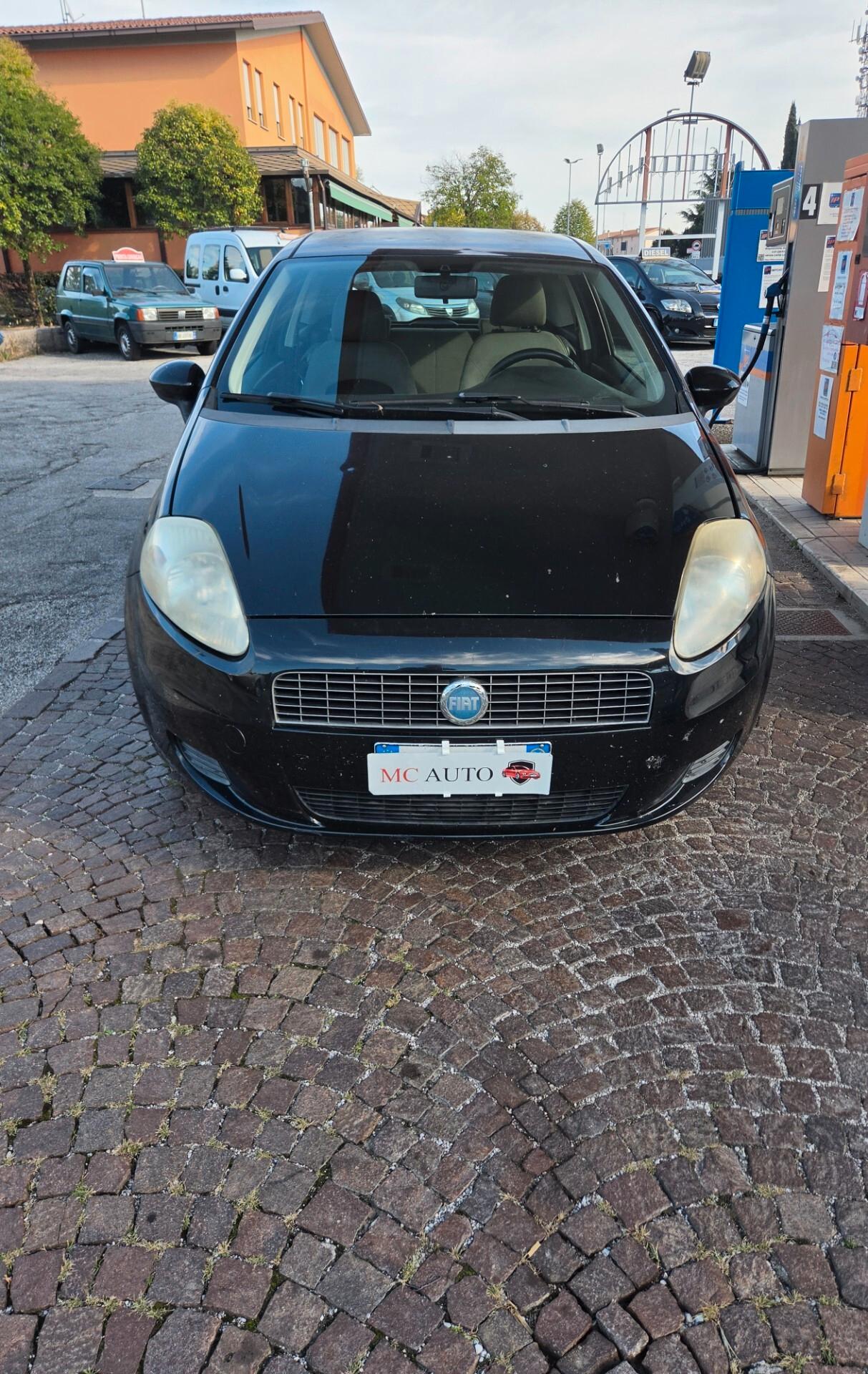 Fiat Grande Punto 1.3 MJT 75 CV 3 porte con 302.000km Neopatentati
