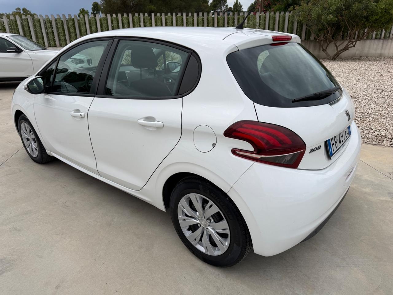 Peugeot 208 BlueHDi 75 S&S 5 porte Active 2015