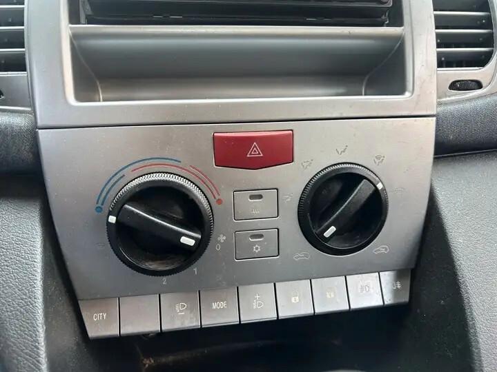 Lancia Ypsilon 1.2 Argento