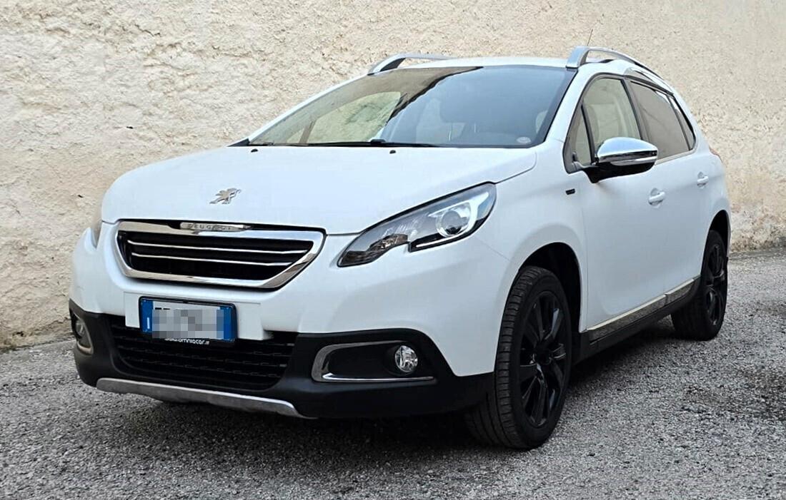 Peugeot 2008 1.6HDi 120CV Allure BlackMat