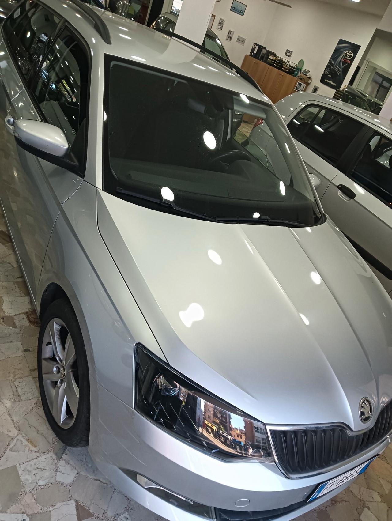 Skoda Fabia 1.2 TSI Twin Color Design Edition Argento