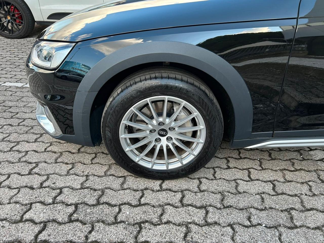 Audi A4 allroad Quattro 40 2.0 tdi mhev quattro 204cv TETTO