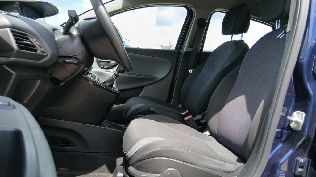Lancia Ypsilon 5 Porte 1.2 Silver