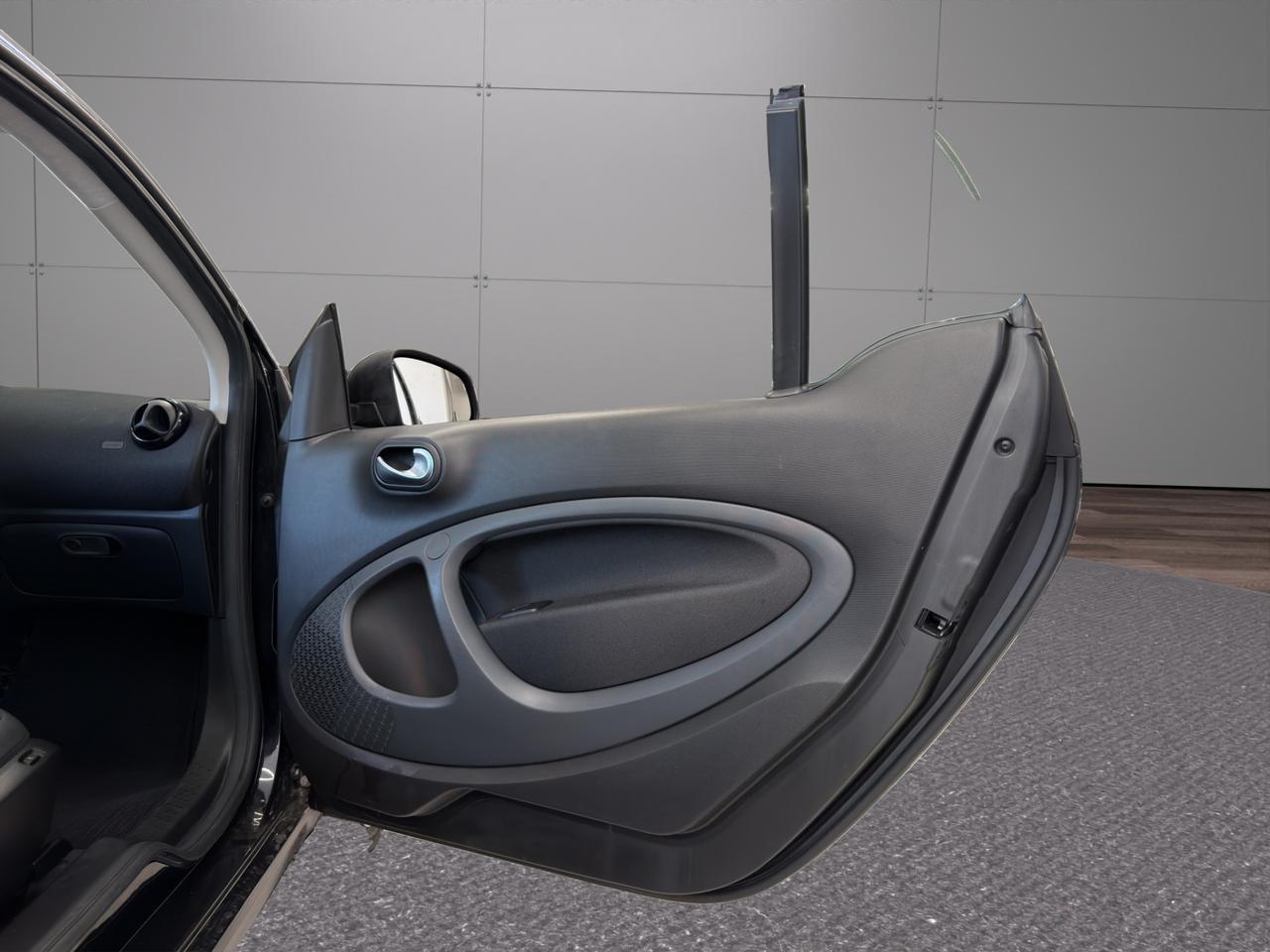 Smart fortwo coupe Prime 90cv - Unico proprietario - Sedili in pelle riscaldabili - Cerchi in lega - Luci Led - Tetto panoramico