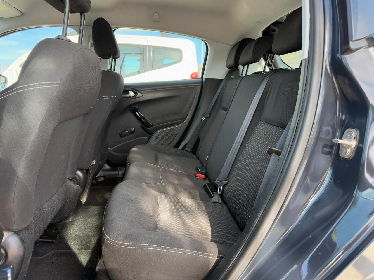 PEUGEOT 208 ANNO 2017 1.6 DIESEL 75 CV