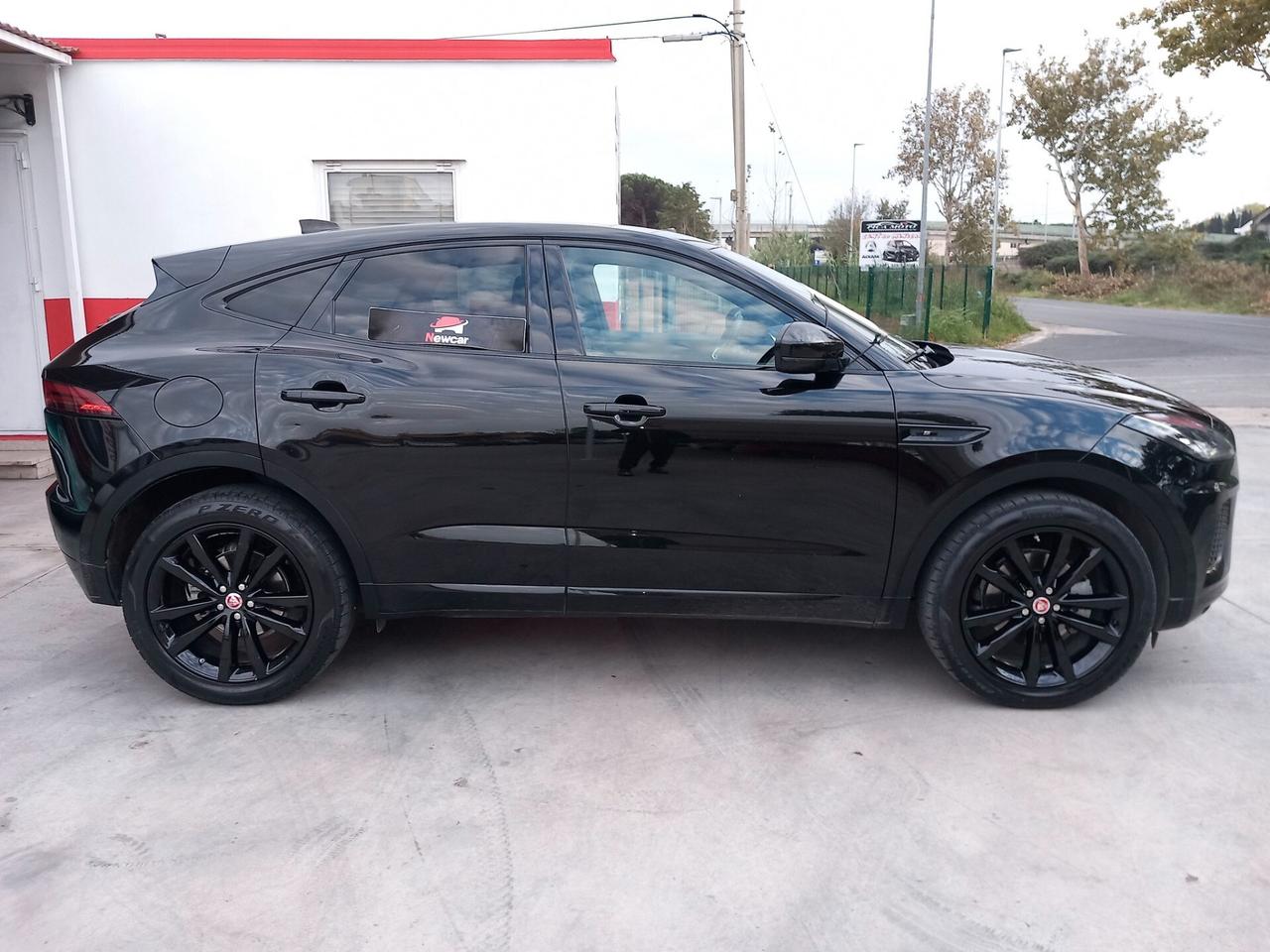 Jaguar E-Pace 2.0D 150 CV R-Dynamic S iva esposta