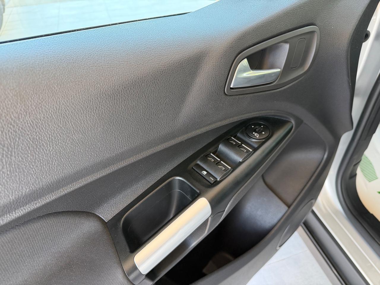 Ford Tourneo Connect Connect7 1.5 TDCi 120 CV Powershift Titanium