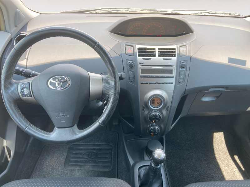TOYOTA Yaris 5p 1.3 (dual) Sol c/vsc+trc