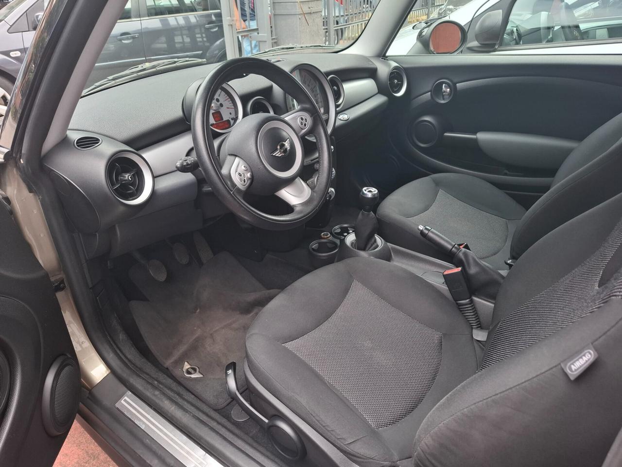 Mini Mini 1.4 16V One Chili ok neopatentati