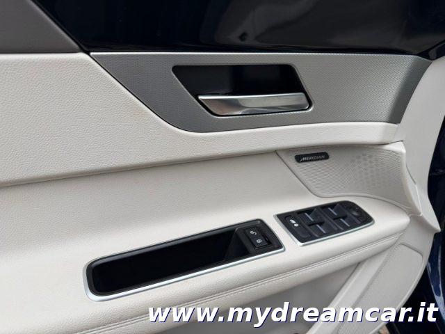 JAGUAR XF 2.0 D 240 CV AWD aut. Prestige