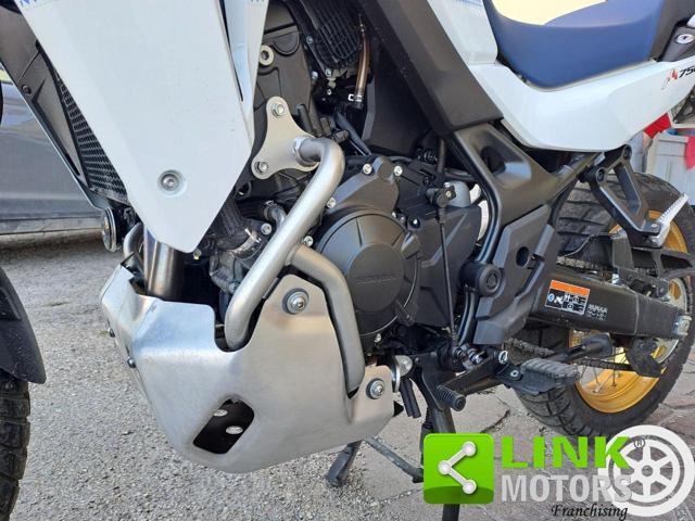 HONDA Transalp XL750 .