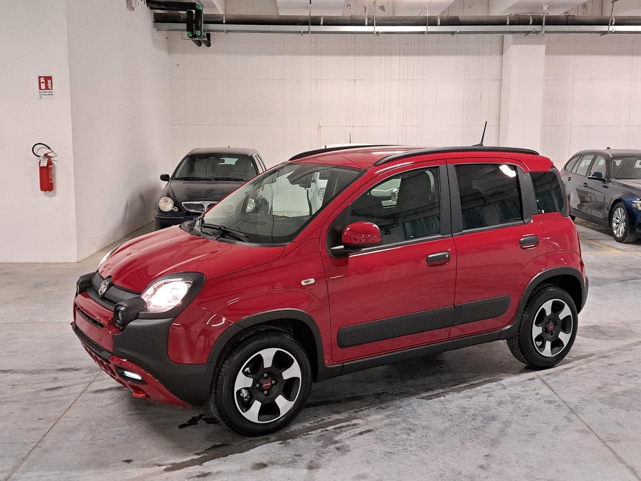 Fiat Panda 1000 FireFly Hybrid 70CV Cross 5 Porte Km. 0