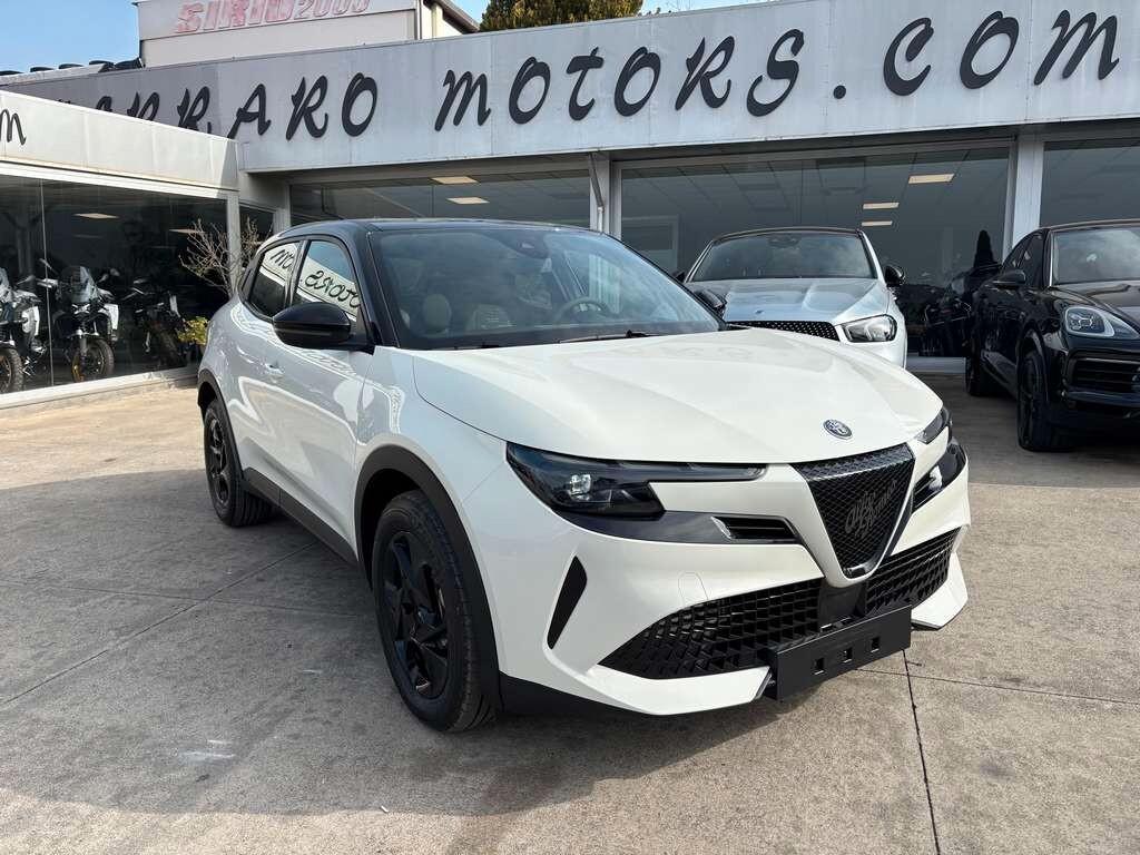 Alfa Romeo Junior 1.2 136 CV Hybrid 2026 KM 0 IVA ESPOSTA Tua a solo 249 Euro al mese