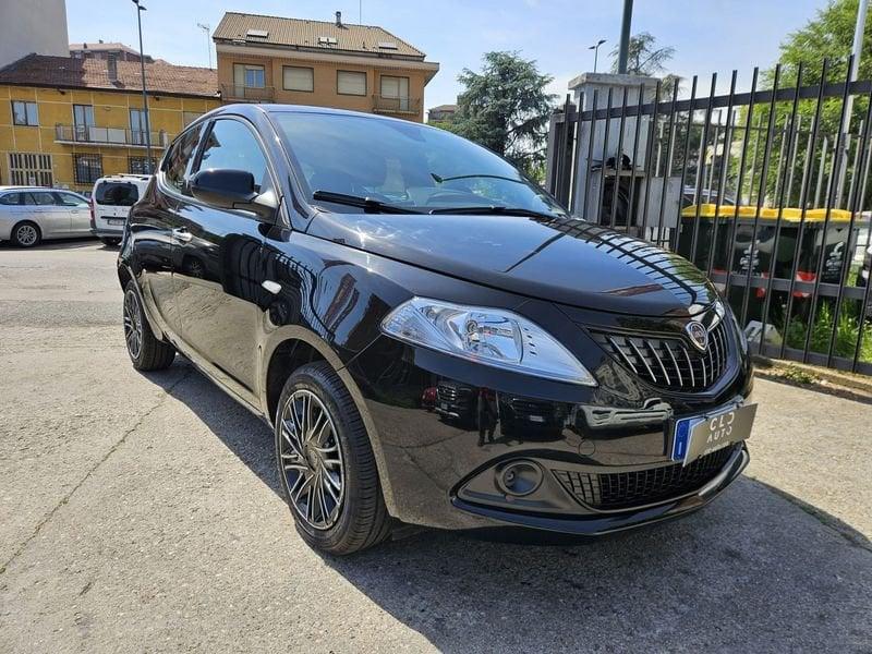 Lancia Ypsilon 1.0 FireFly 70cv Hybrid