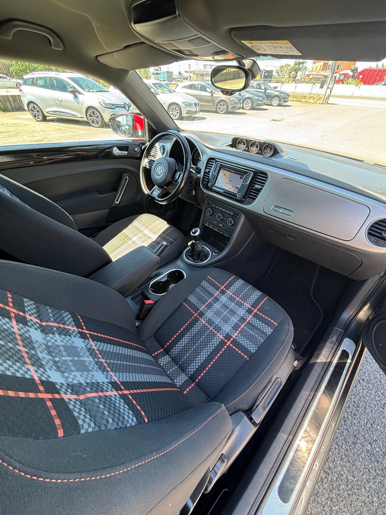 Volkswagen Maggiolino 2.0 TDI Design BlueMotion Technology - 2016