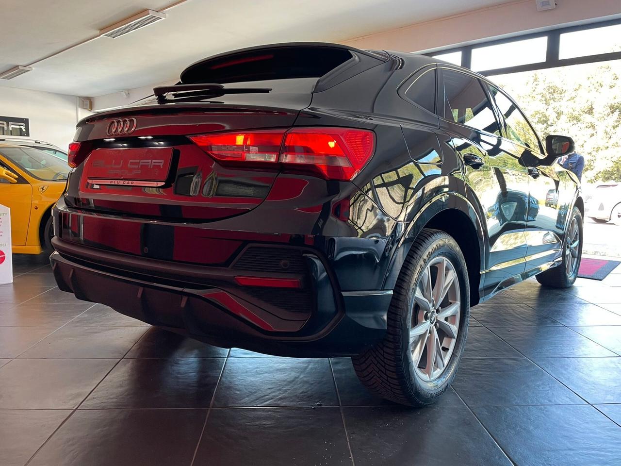 AUDI Q3 SPTB 35 2.0Tdi IDENTITY BLACK S-TRONIC