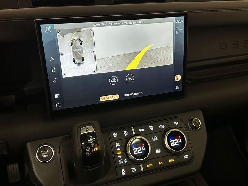 Land Rover Defender 110 3.0D I6 200 CV AWD Auto X-Dynamic SE OPACA