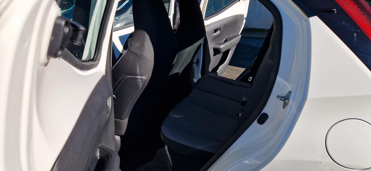 Toyota Aygo Connect 1.0 VVT-i 72 CV 5 porte