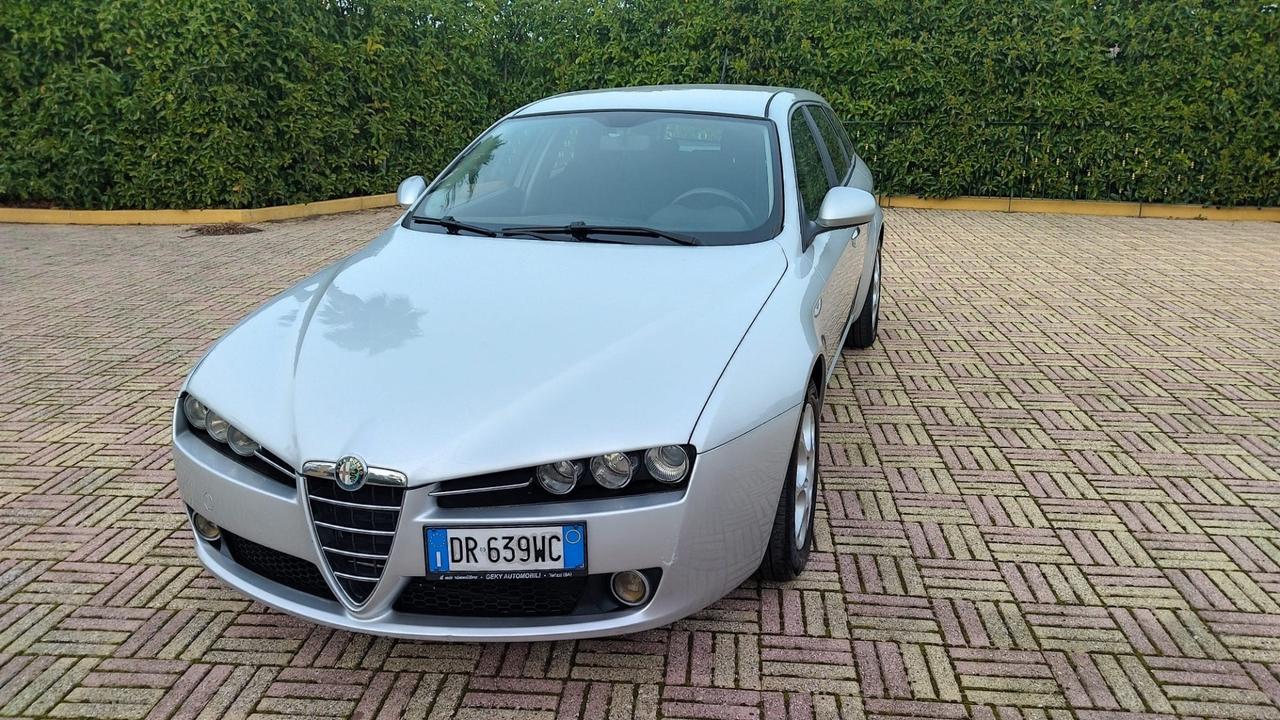 Alfa Romeo 159 1.9 JTDm Sportwagon