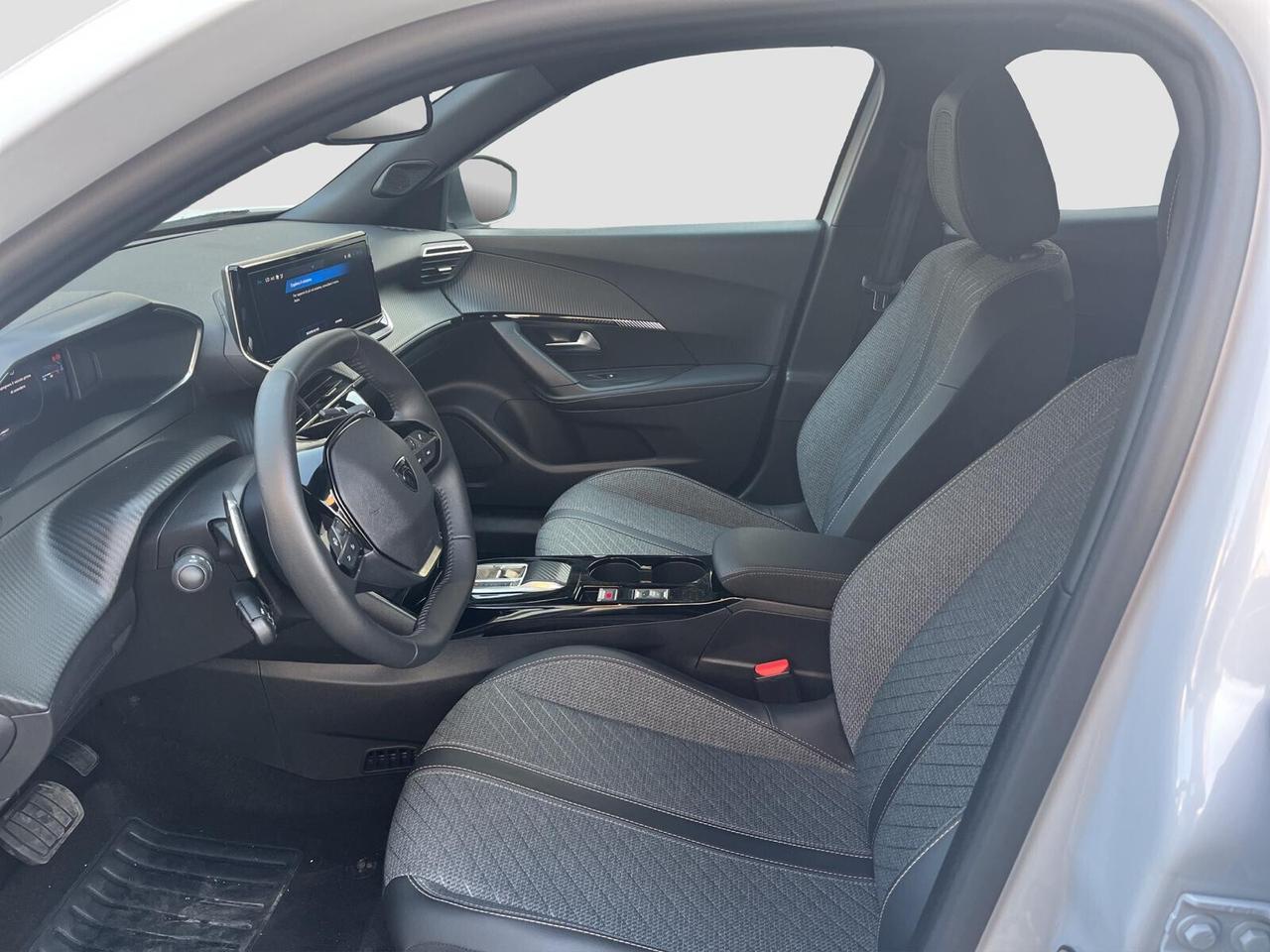 Peugeot 2008 Hybrid 145cv Allure automatica 2025