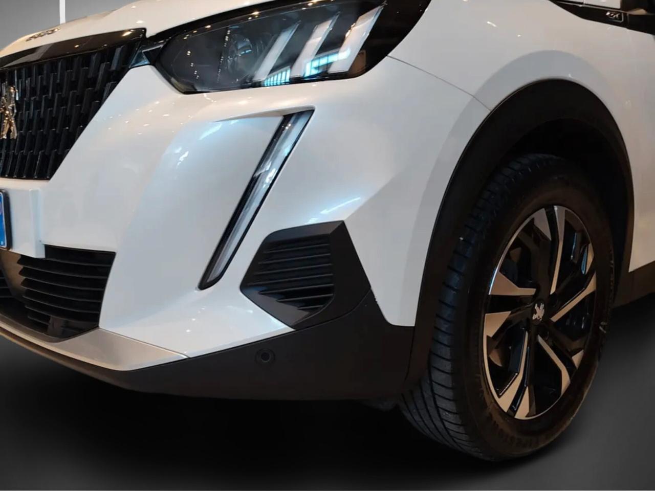 Peugeot 2008 PureTech 155 S&S EAT8 GT