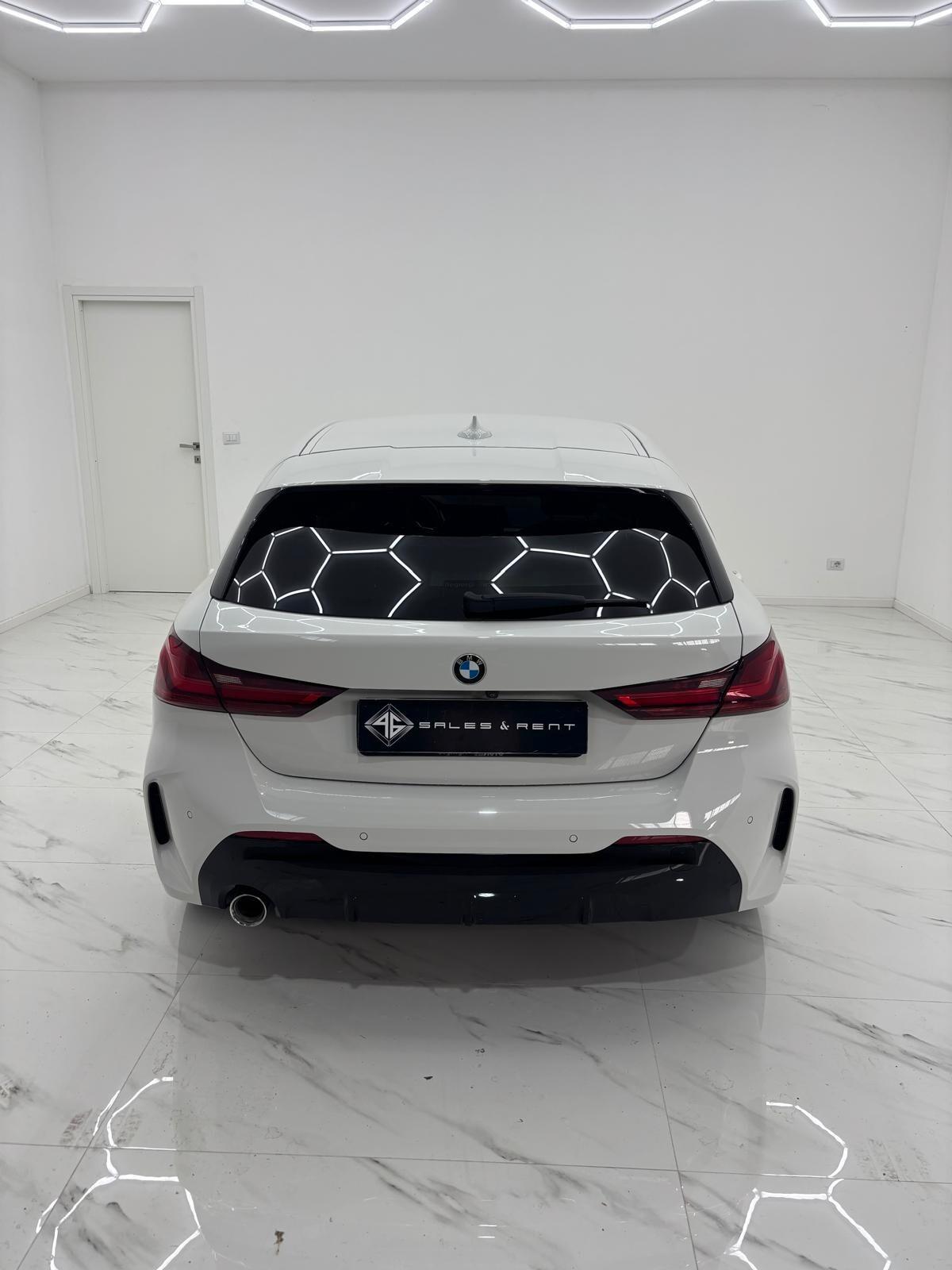Bmw 116 116d 5p. Msport