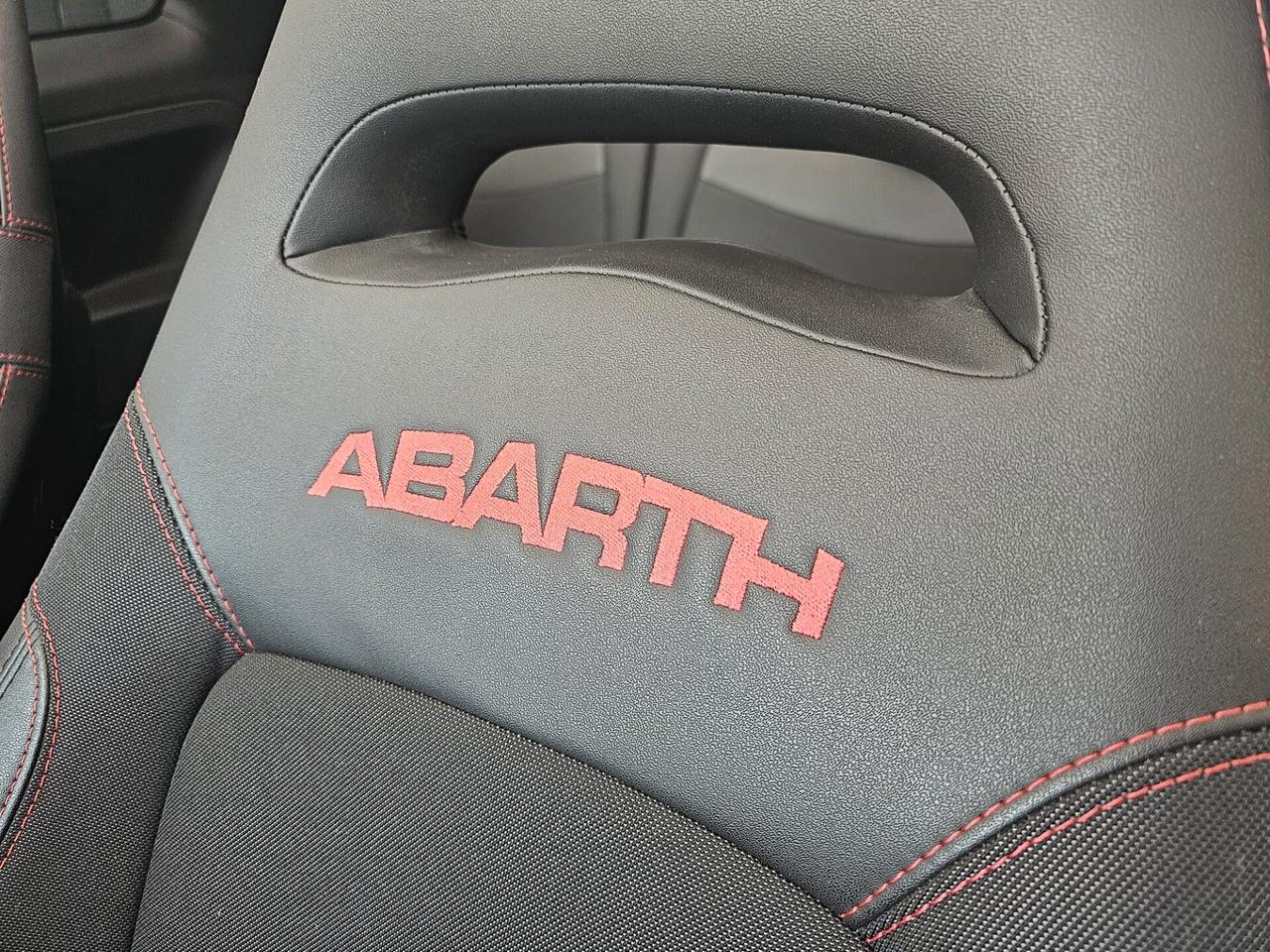 Abarth 595 C 1.4 Turbo T-Jet 180 CV Esseesse