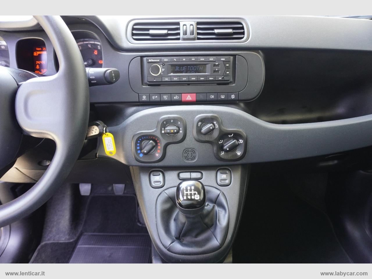FIAT Panda 1.0 FireFly S&S Hybrid Adatta a Neopatentati