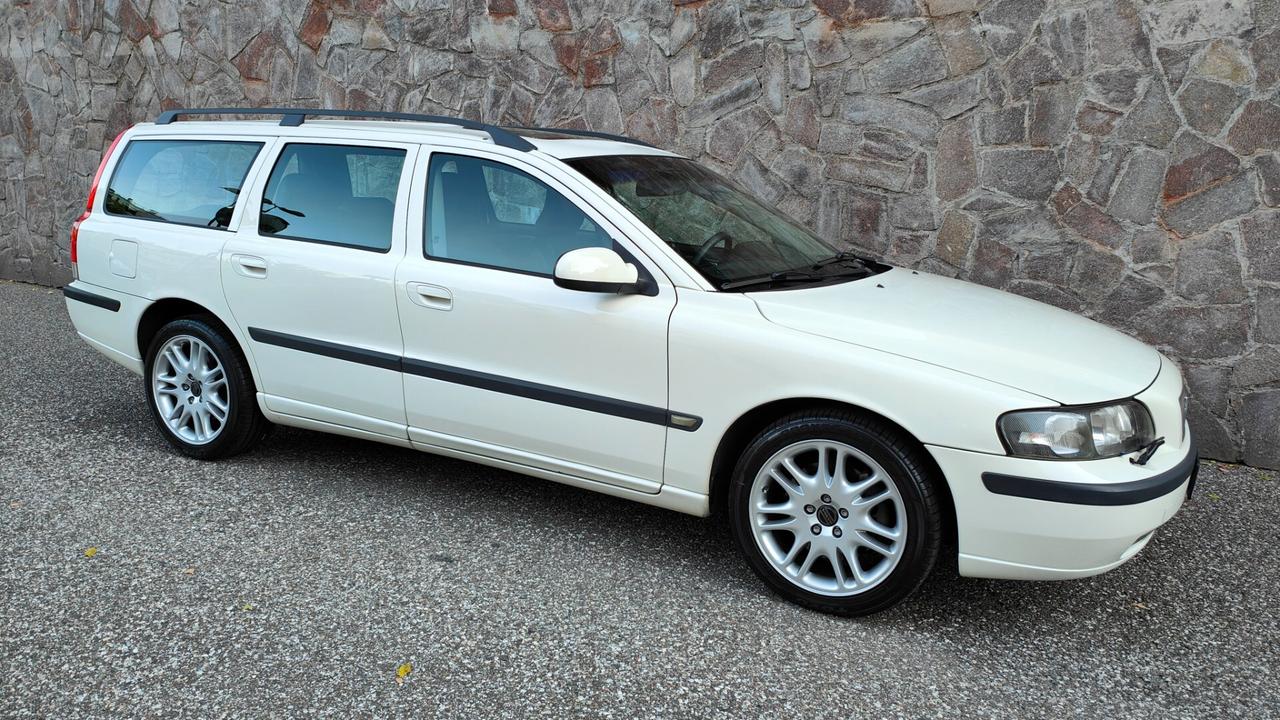 Volvo V70 2.3i T5