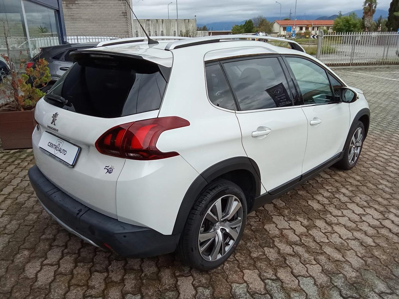 Peugeot 2008 BlueHDi 100 S&S Allure