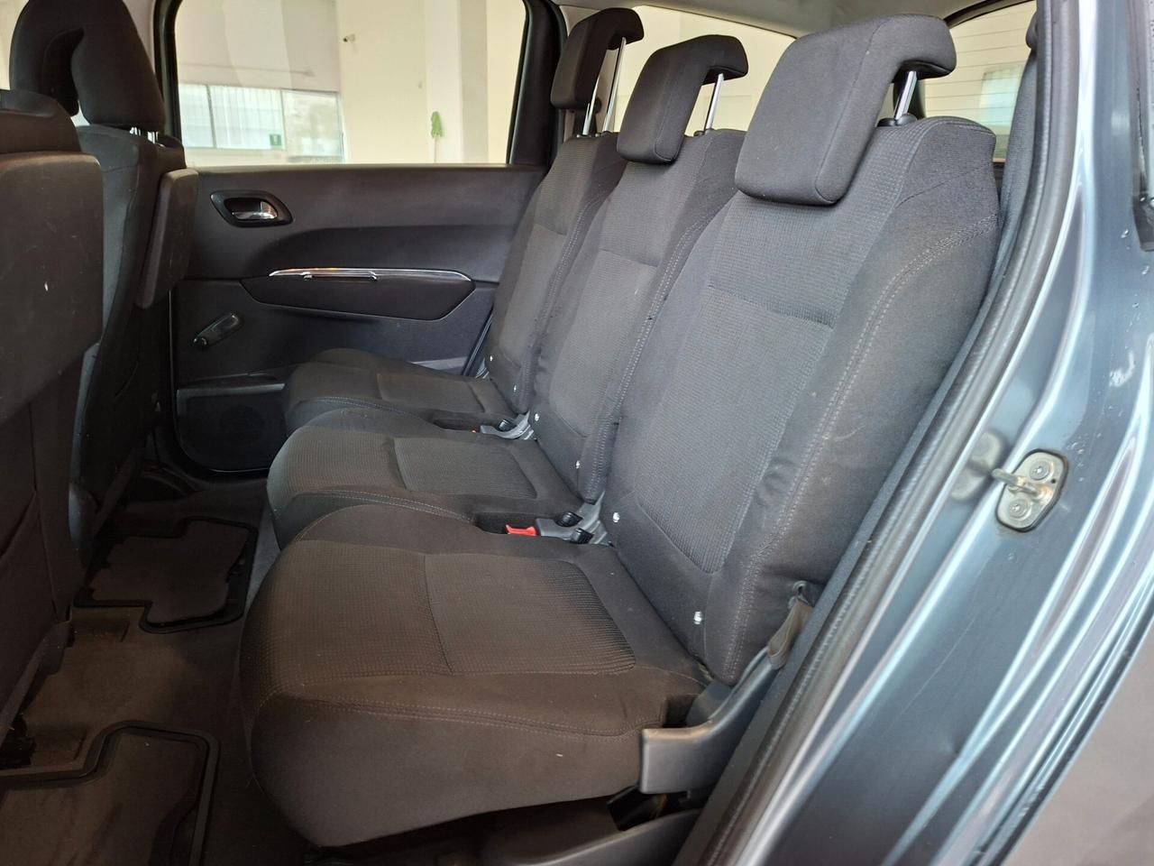 Peugeot 5008 1.6 HDi 112CV Business