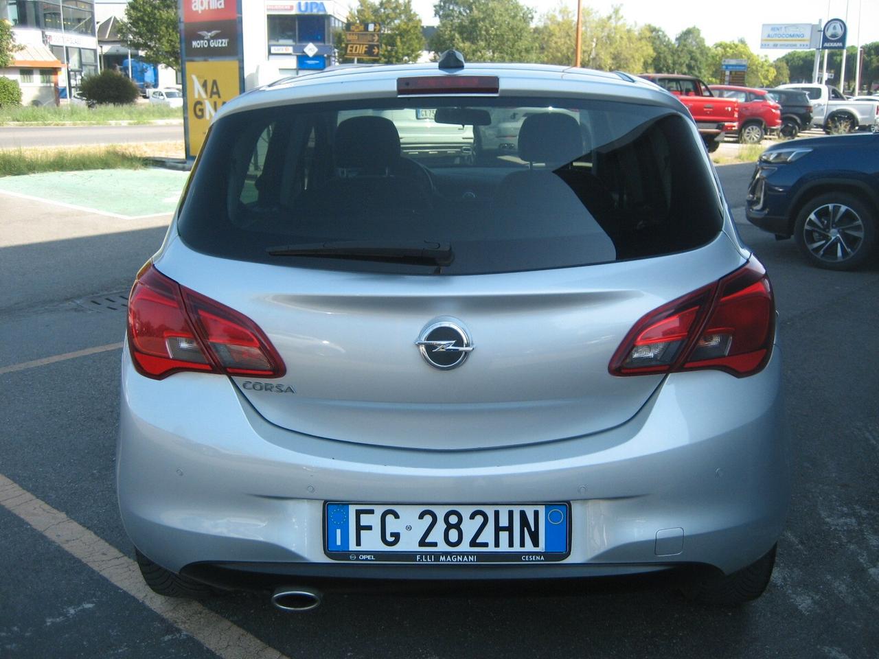 Opel Corsa 1.4 90CV GPL Tech Coupé b-Color