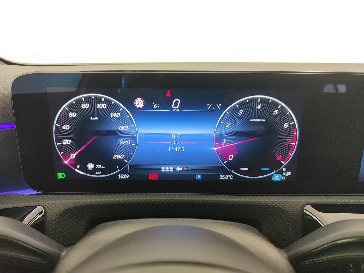 Mercedes-Benz A 180 AMG Line Advanced Plus auto
