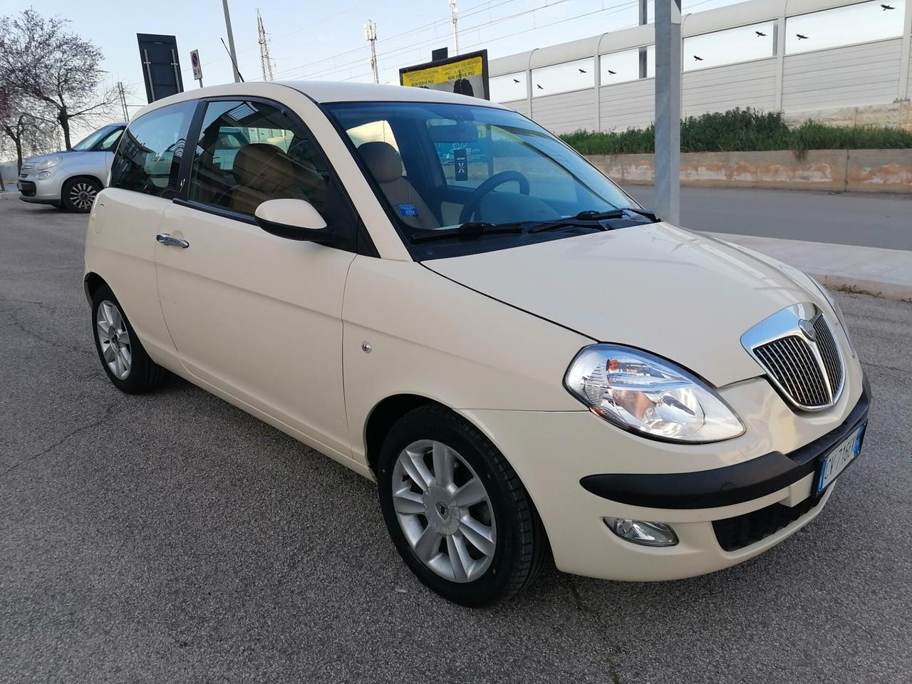 Lancia Ypsilon 1.3 Multijet 16V Platino