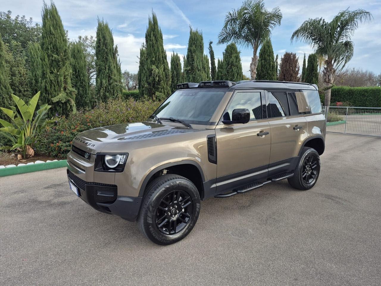 LAND ROVER DEFENDER 110 2.0 240 Cv TETTO APRIBILE 7 POSTI -8-2020