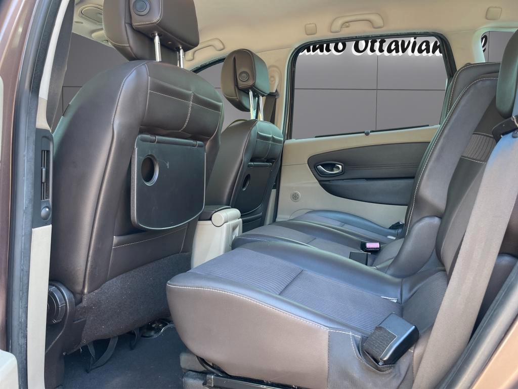 Renault Scenic X-Mod 1.5 dci Dynamique 110cv