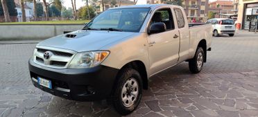 Toyota Hilux 2.5 D-4D 4WD Extra Cab PICK UP