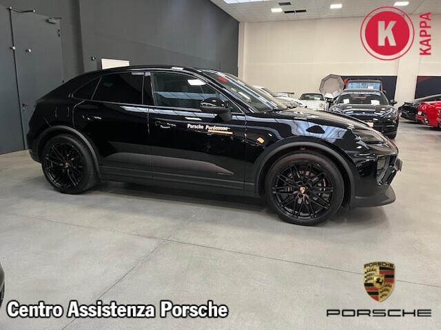 Porsche Macan EV