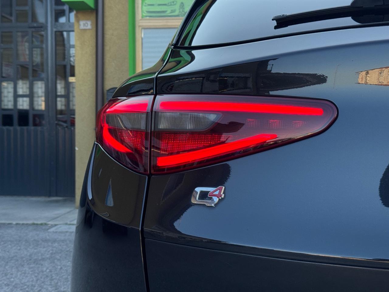 Alfa Romeo Stelvio 2.2 Turbodiesel 210 CV AT8 Q4 Super