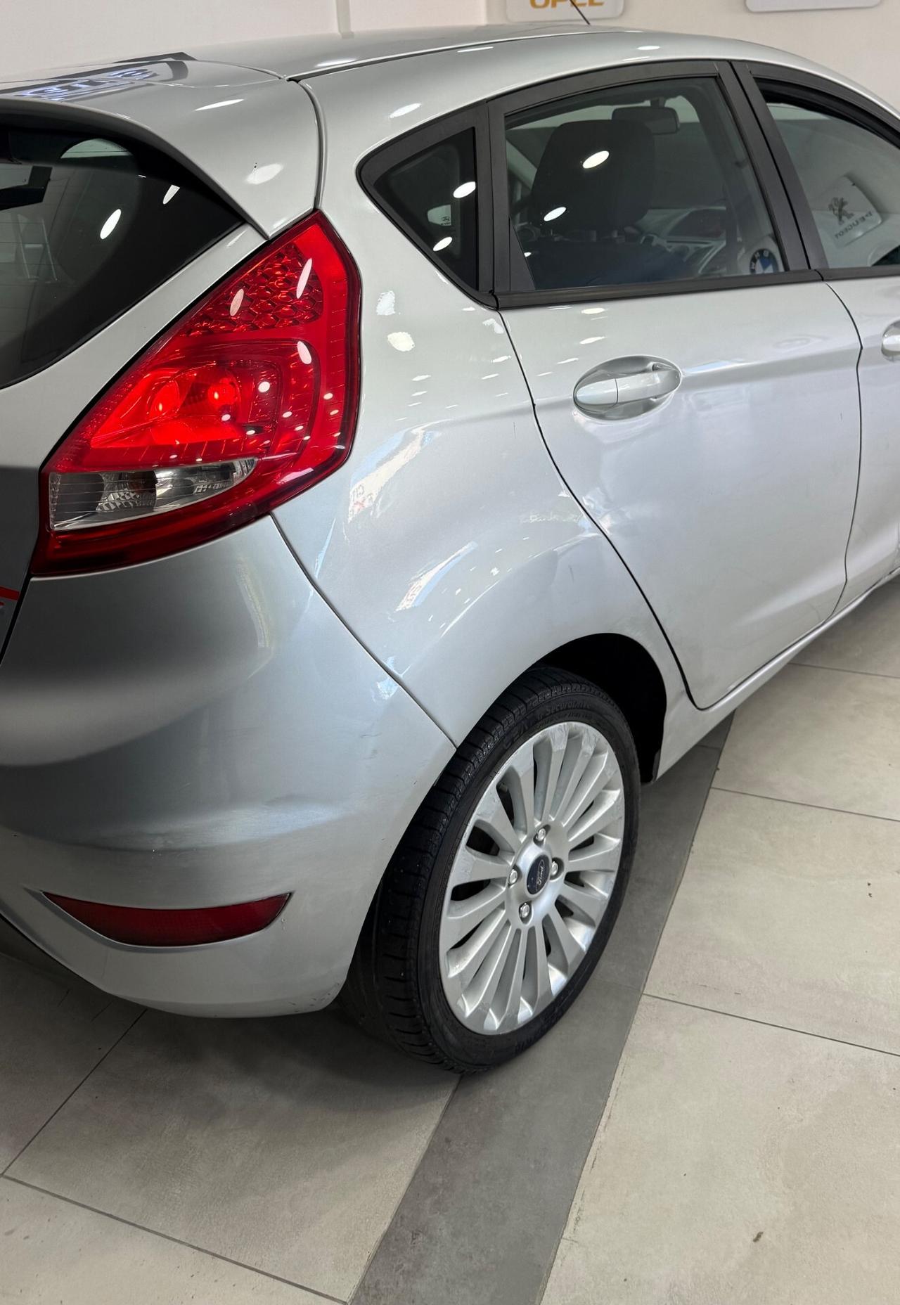 Ford Fiesta 1.4 TDCi 5p. Titanium