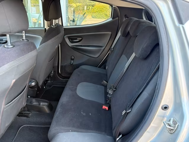 Lancia Ypsilon 1.2 69 CV 5 porte S&S Gold