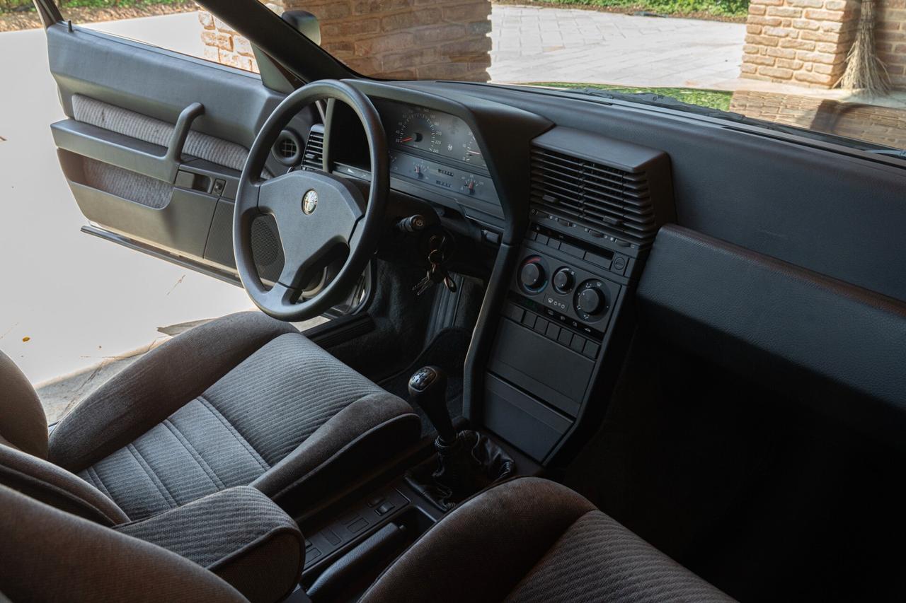 Alfa Romeo 164 2.0 TWIN SPARK - ALF00265