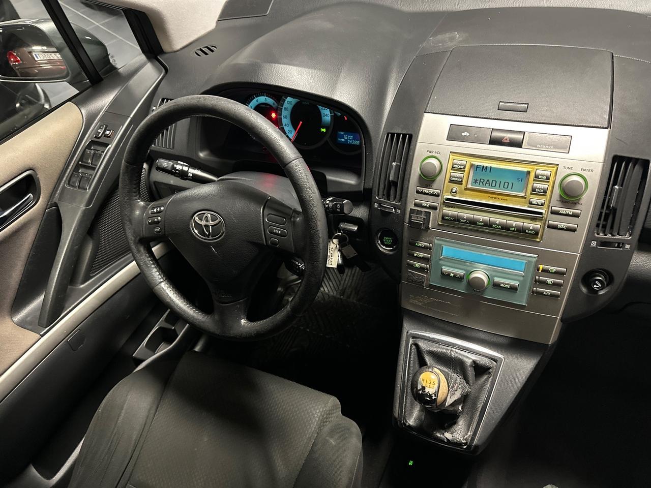 TOYOTA COROLLA VERSO 2.2 D-4D 136CV